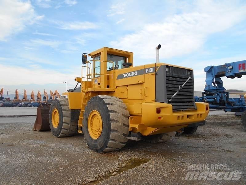 Volvo L330D Фронтальные погрузчики