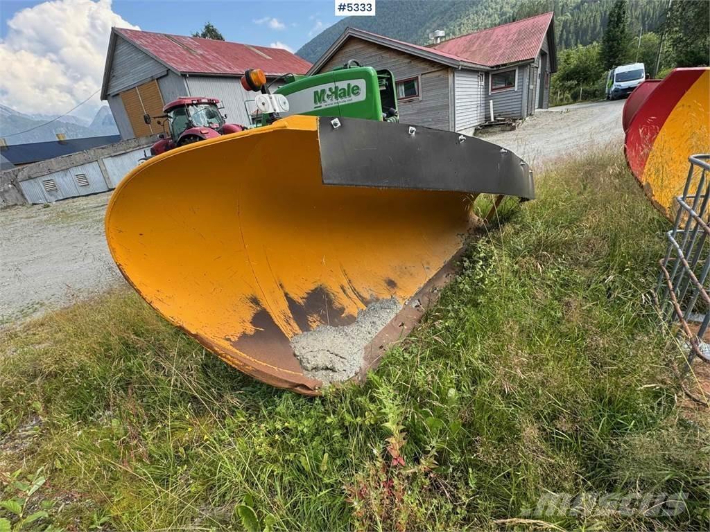 AM Teho 2600 Снежные отвалы и плуги