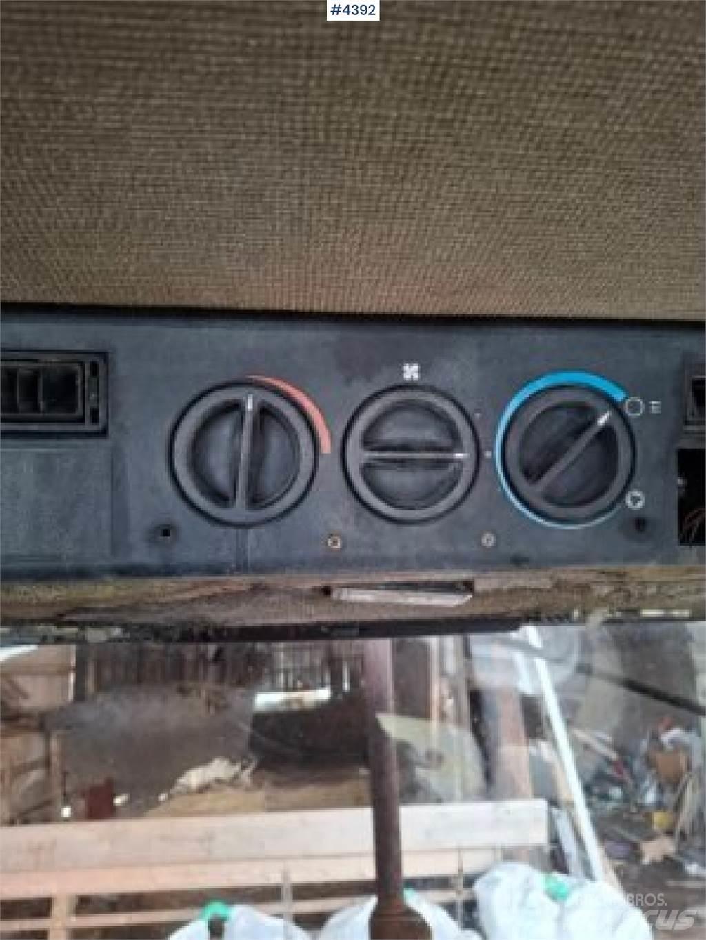 CASE 885XL Трактора