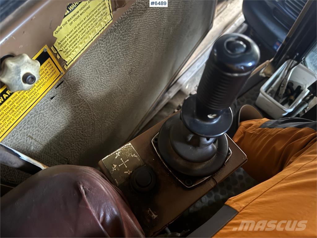 CAT 205 LC Гусеничные экскаваторы