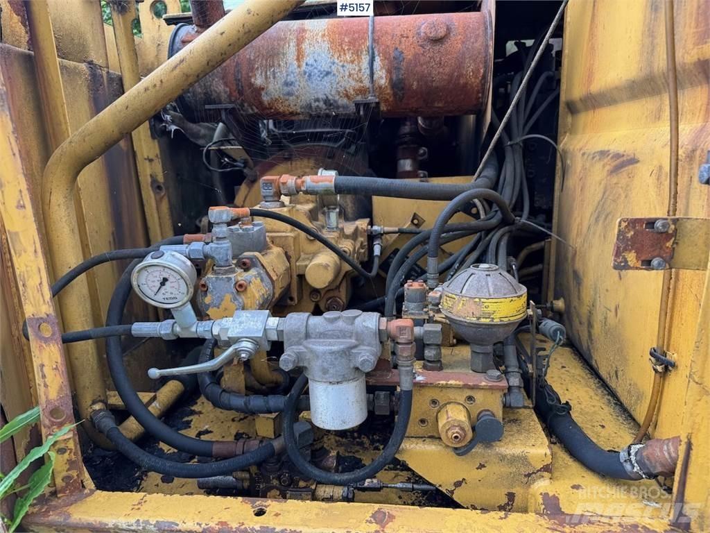 CAT E70B Гусеничные экскаваторы
