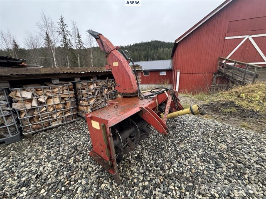 Dalen 2 trinns Снежные отвалы и плуги