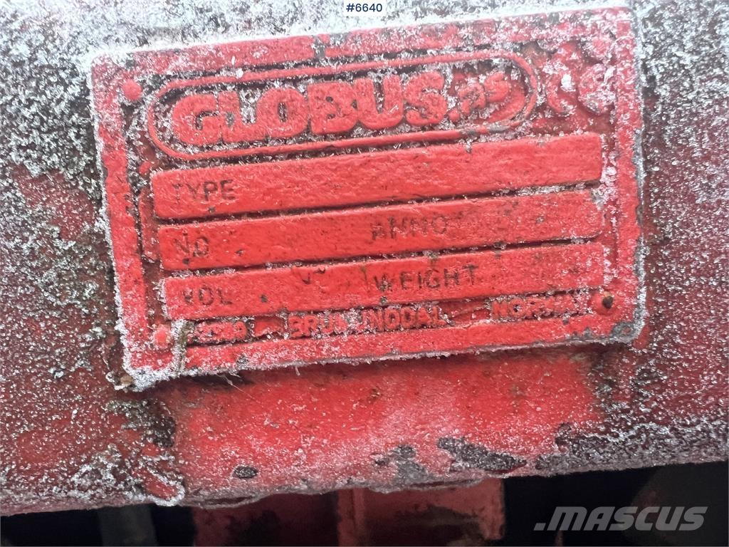 Globus snøfres Снежные отвалы и плуги