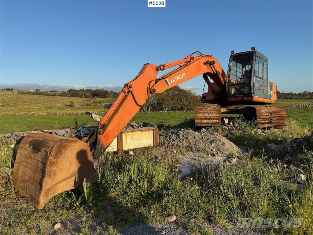 Hitachi EX120-2 Гусеничные экскаваторы