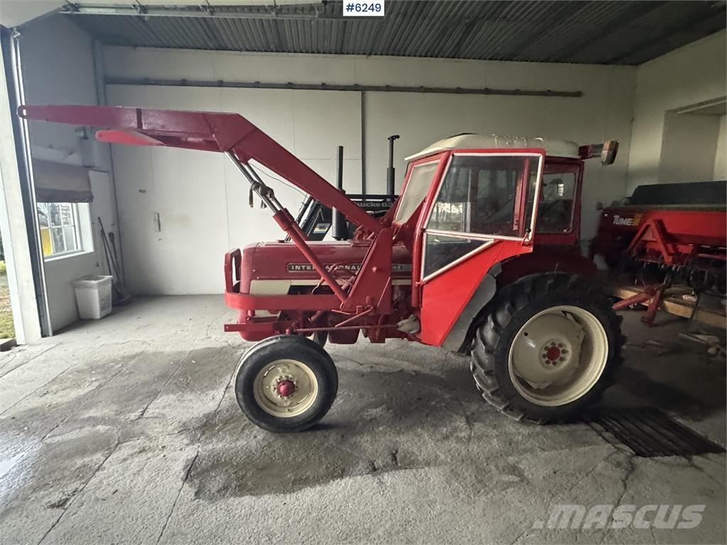 International 444 Трактора