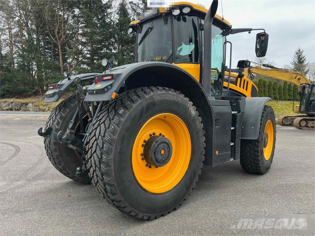 JCB Fastrac 8330 Трактора