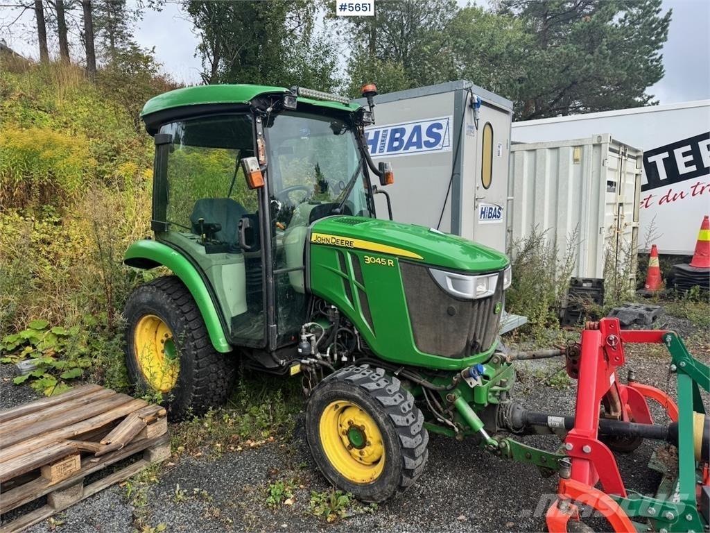 John Deere 3045R Трактора