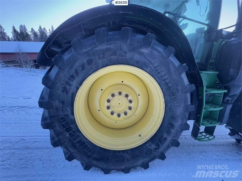 John Deere 6215R Трактора