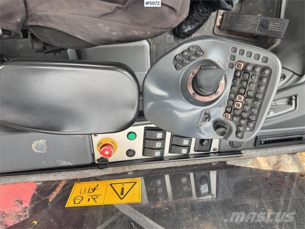 Komatsu 911-6 Харвестеры