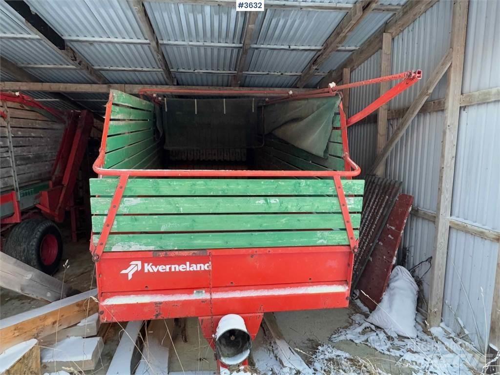 Kverneland UN7000 Кормовые вагоны