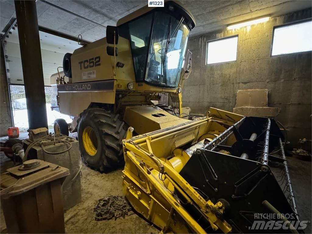 New Holland TC52 Зерноуборочные комбайны