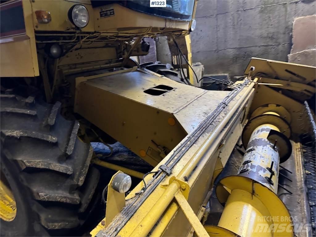 New Holland TC52 Зерноуборочные комбайны