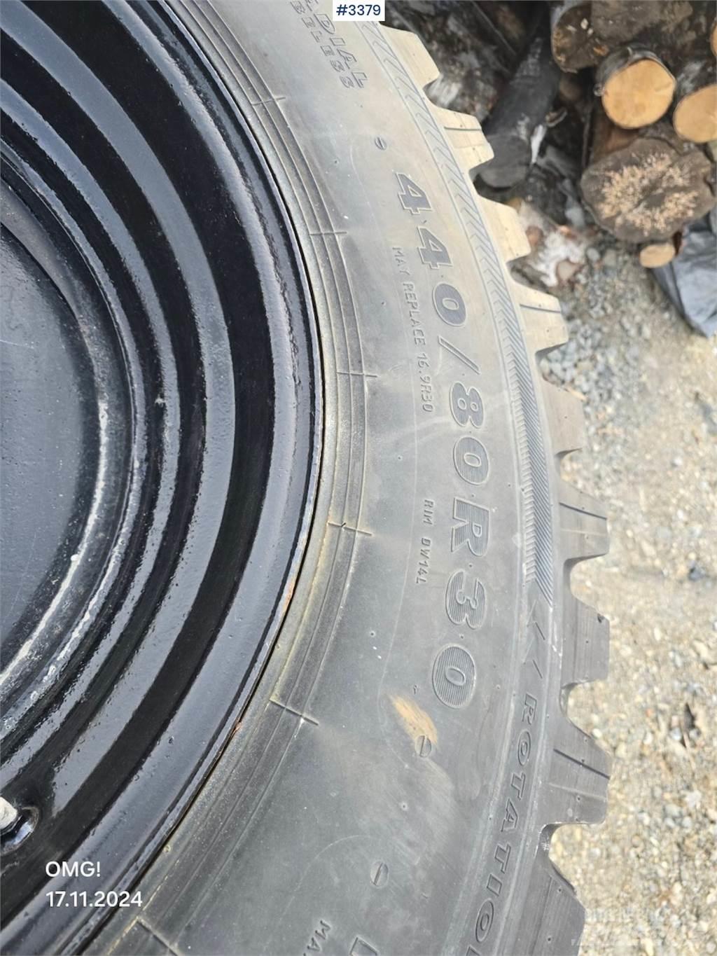 Nokian 440/80R30 Компоненты строительной техники