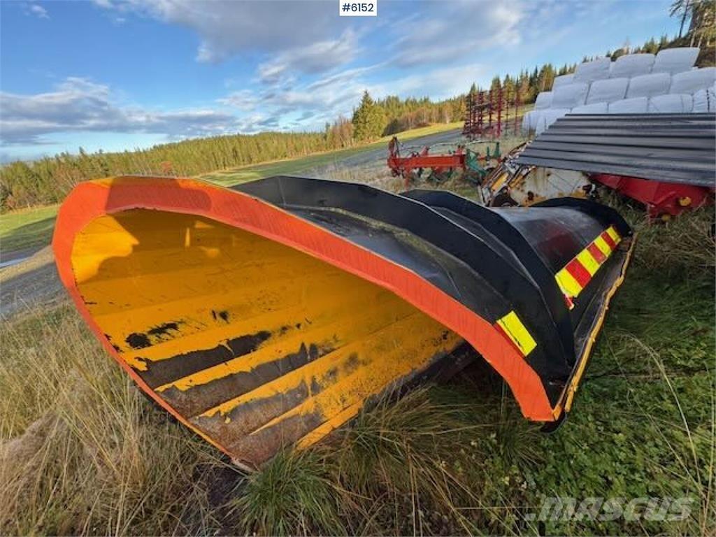  Øveraasen 2651 Снежные отвалы и плуги
