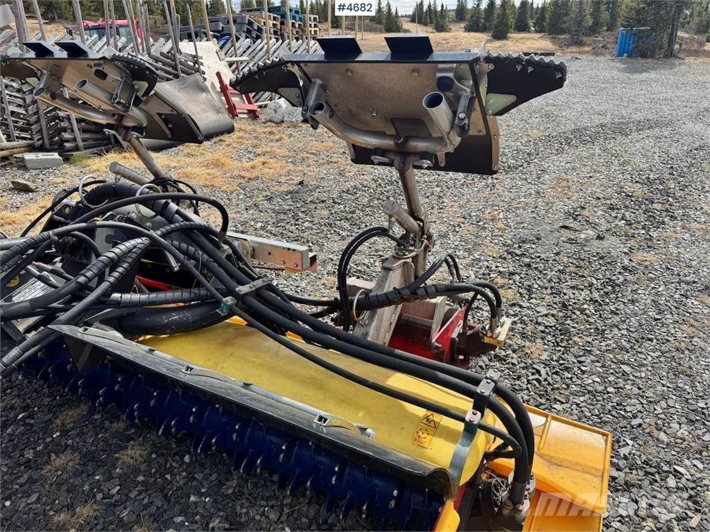  Pisten Bully 100 Снежные отвалы и плуги