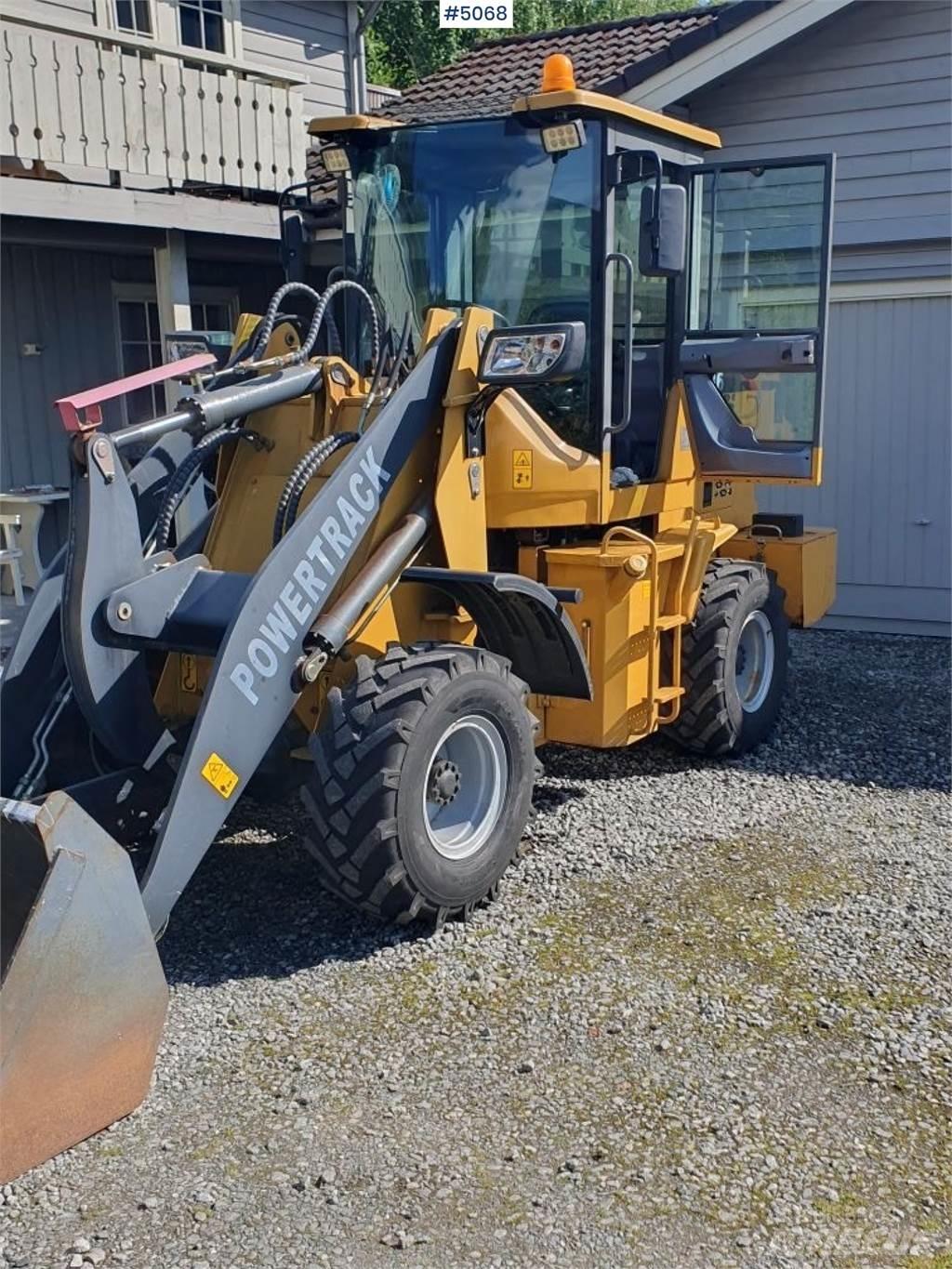 Powertrack L36 Фронтальные погрузчики