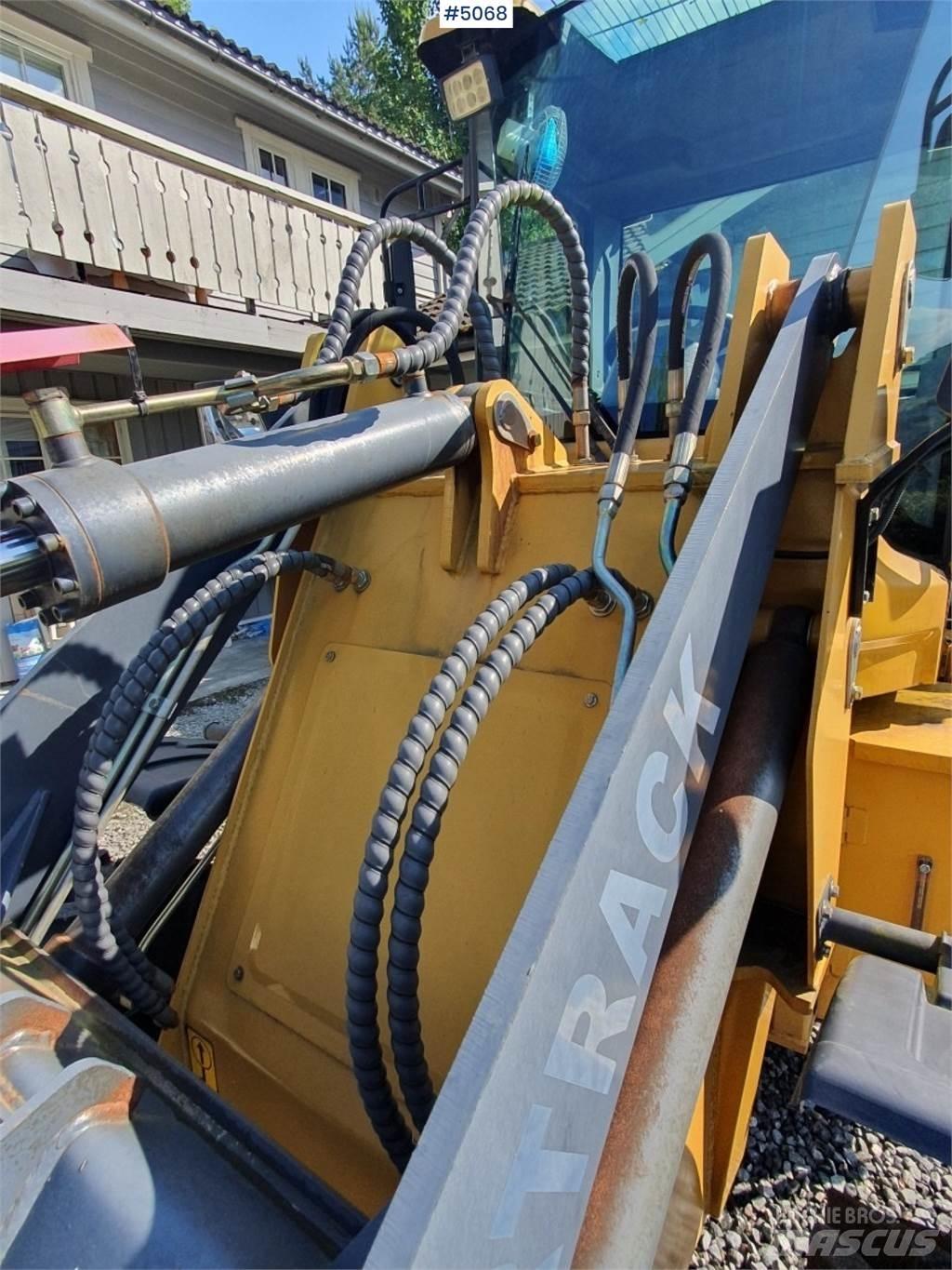 Powertrack L36 Фронтальные погрузчики