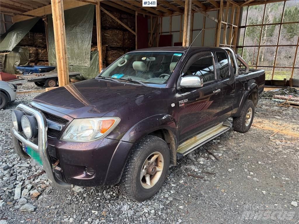 Toyota Hilux Прочие фургоны