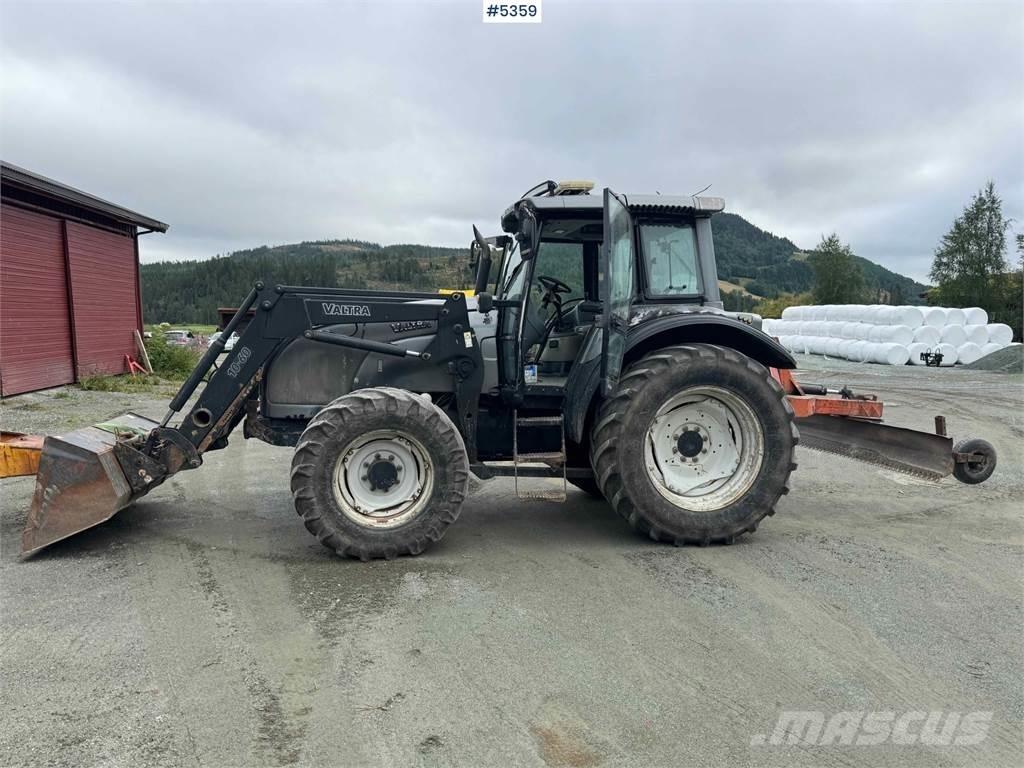 Valtra M120-4 Трактора