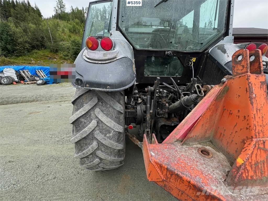 Valtra M120-4 Трактора