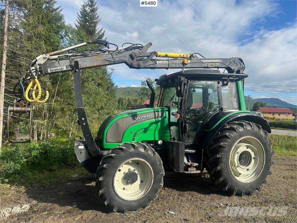 Valtra N101 Трактора