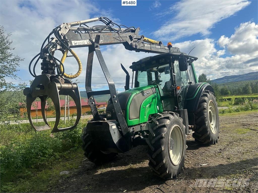 Valtra N101 Трактора