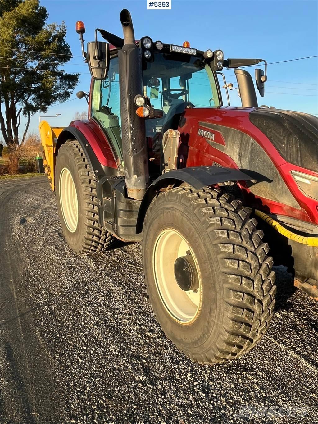 Valtra T174E Трактора