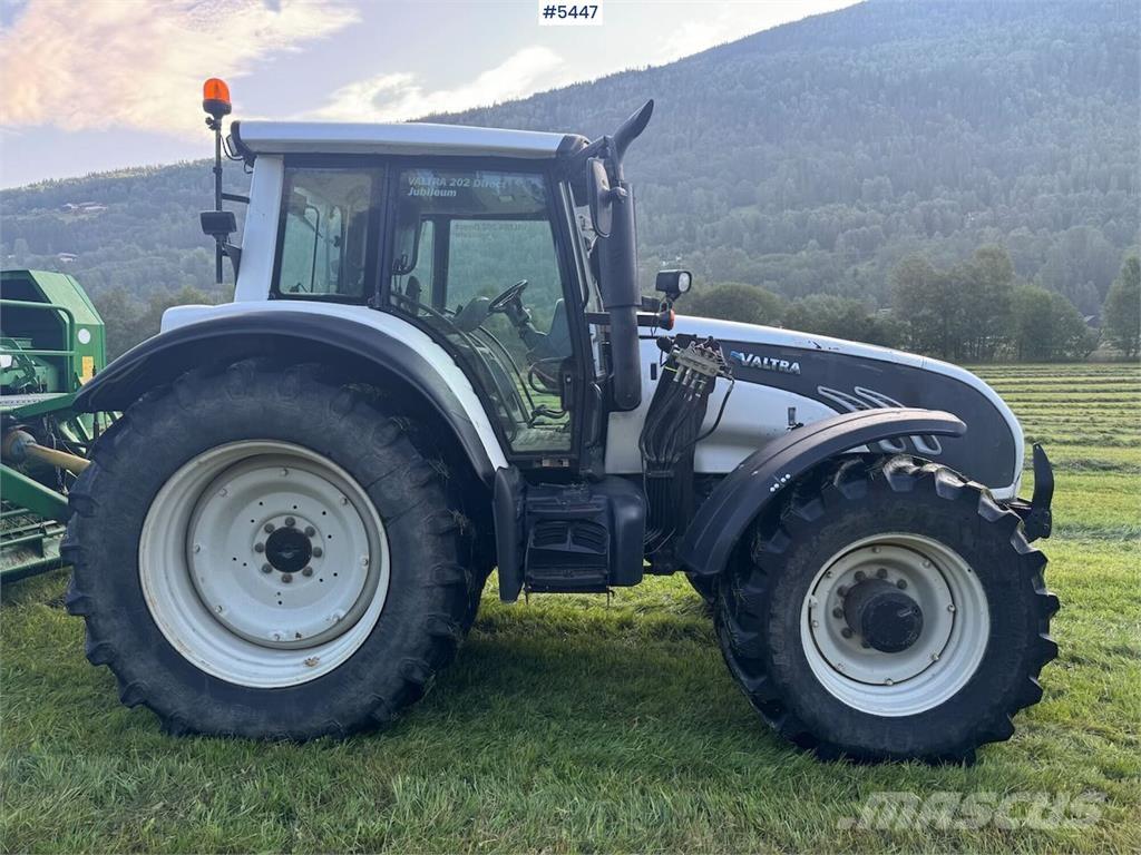 Valtra T202 Трактора
