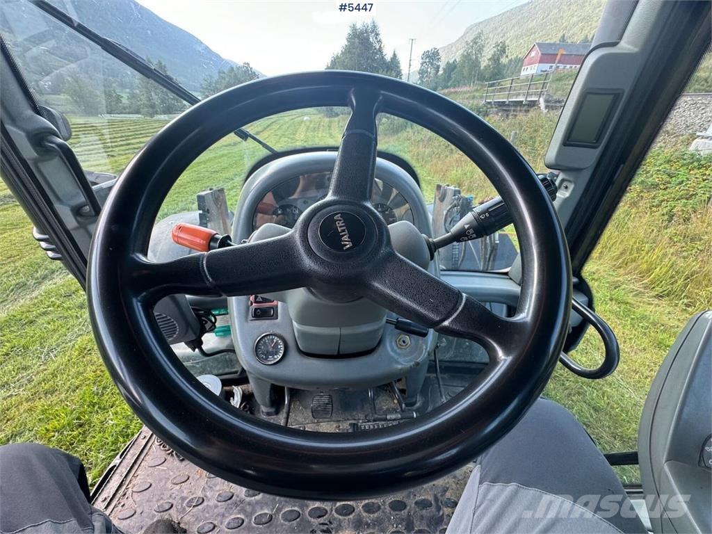 Valtra T202 Трактора