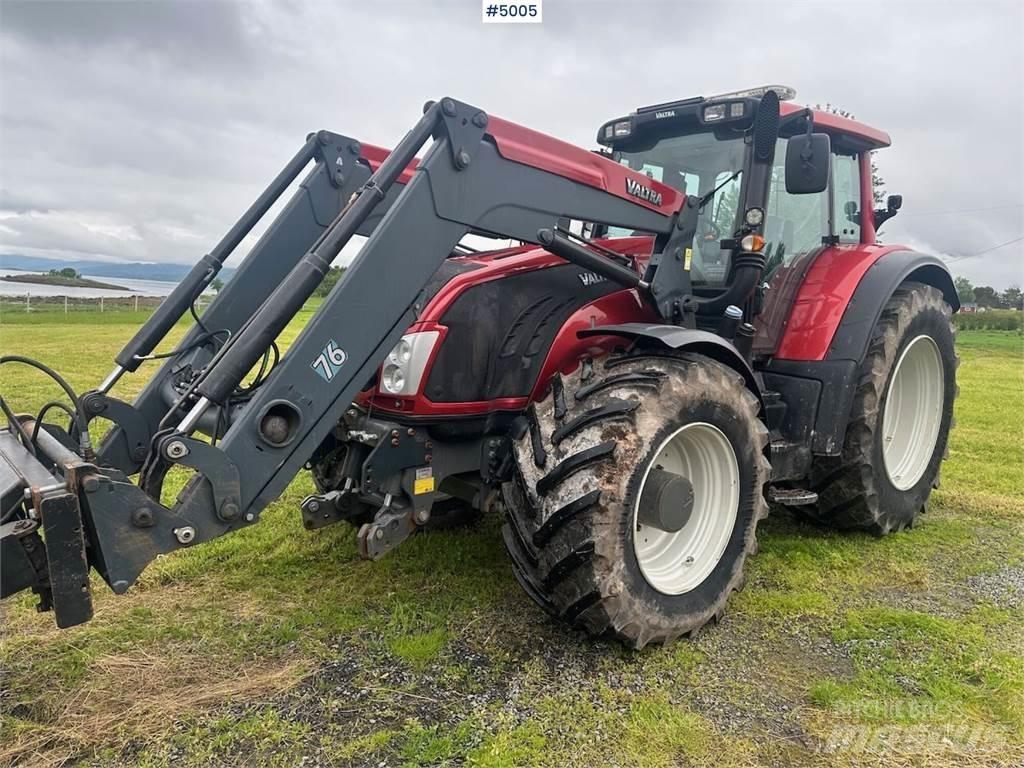 Valtra T213 Трактора