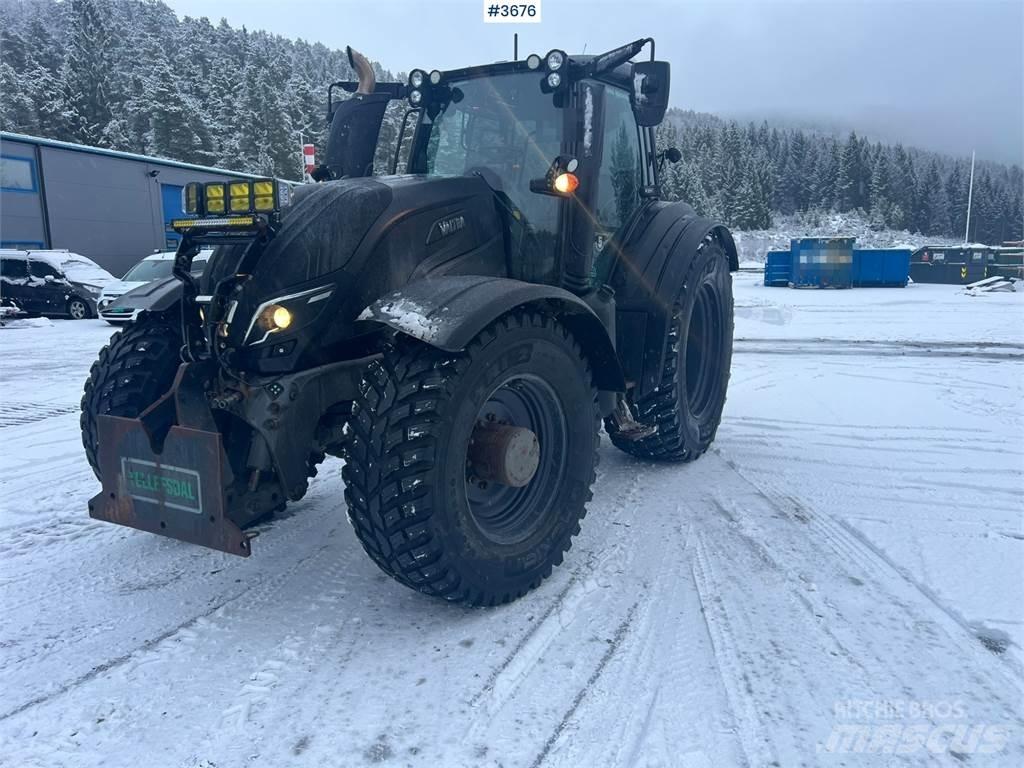Valtra T254 Трактора