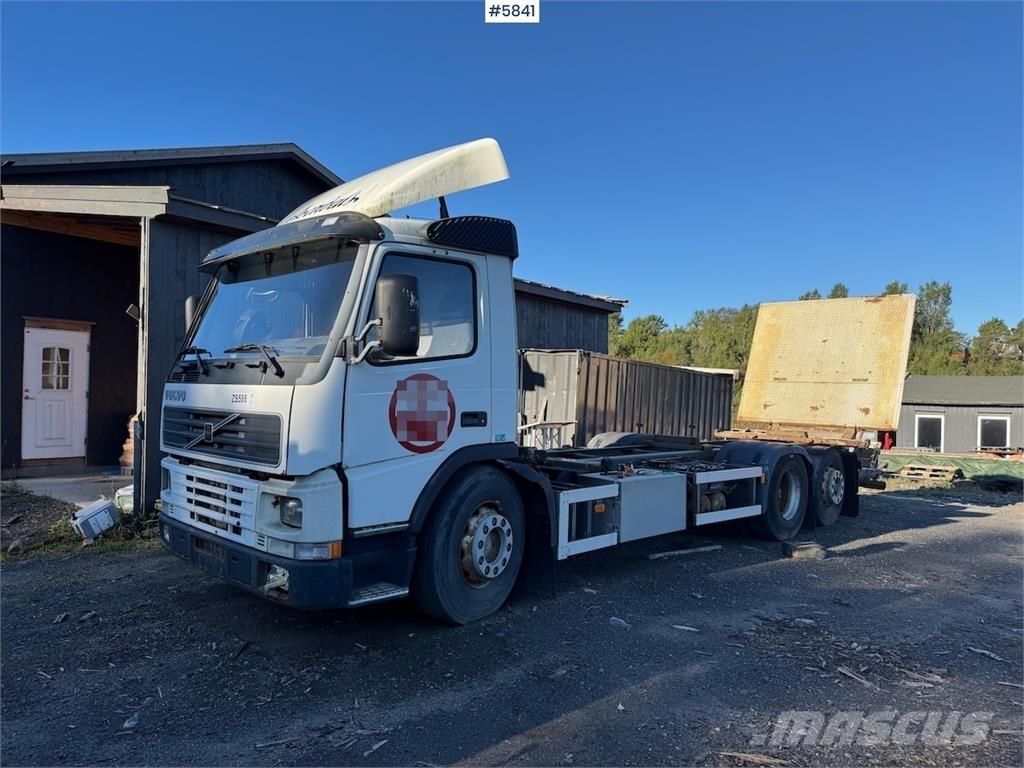 Volvo FM 6x2. Специальные грузовики