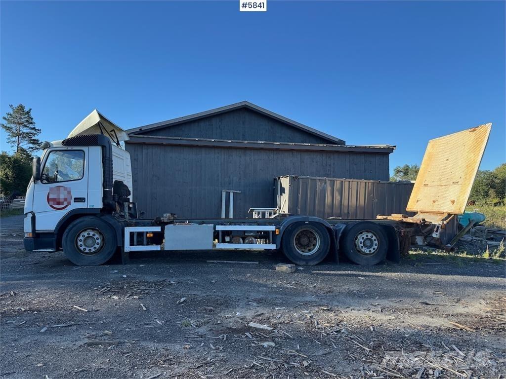 Volvo FM 6x2. Специальные грузовики