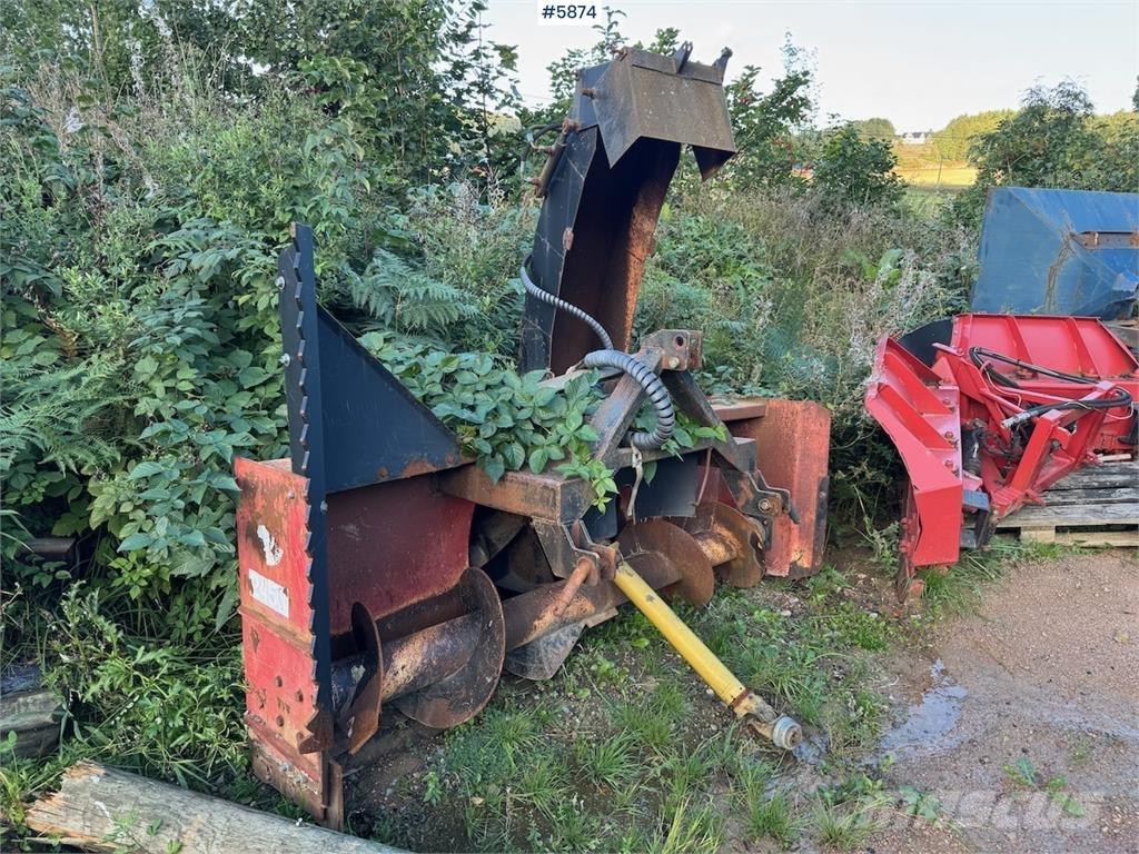  Westbjörn 2450 Снежные отвалы и плуги