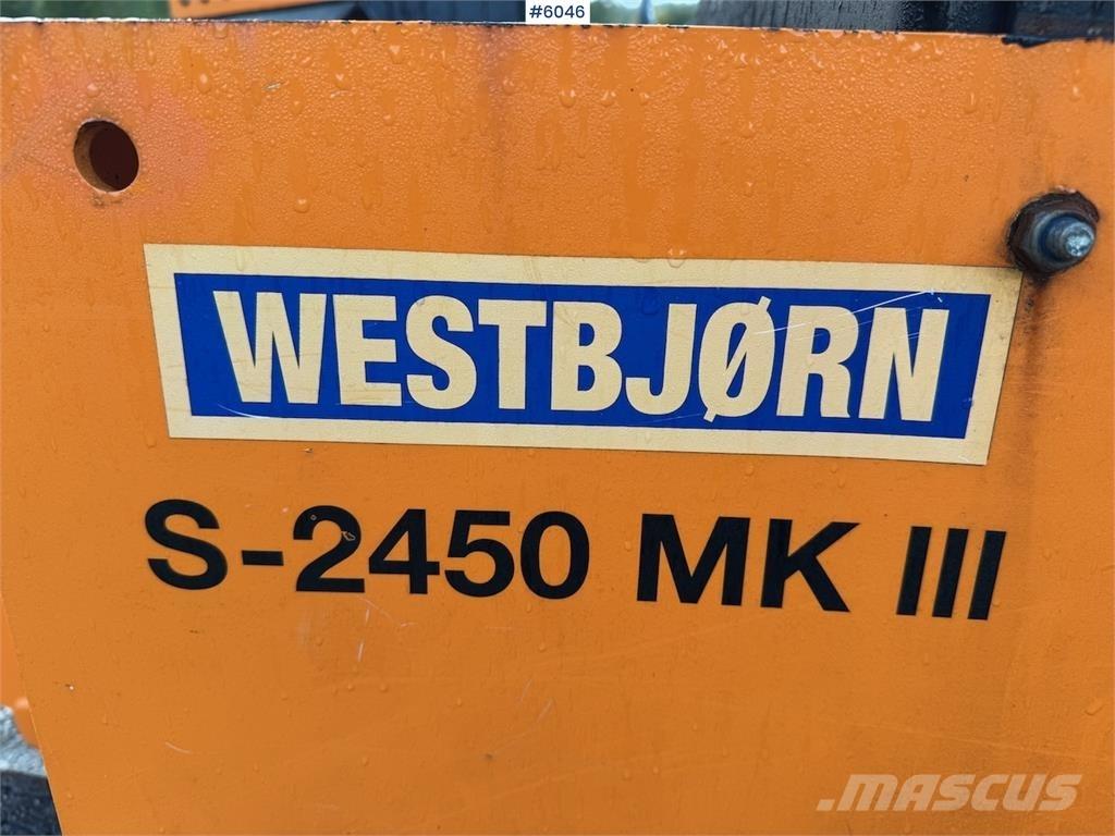  Westbjörn S2450 Снежные отвалы и плуги