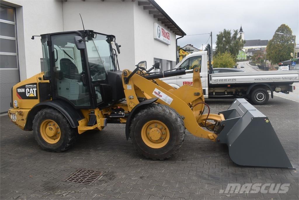 CAT 906M Фронтальные погрузчики