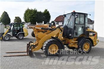 CAT 907M Фронтальные погрузчики