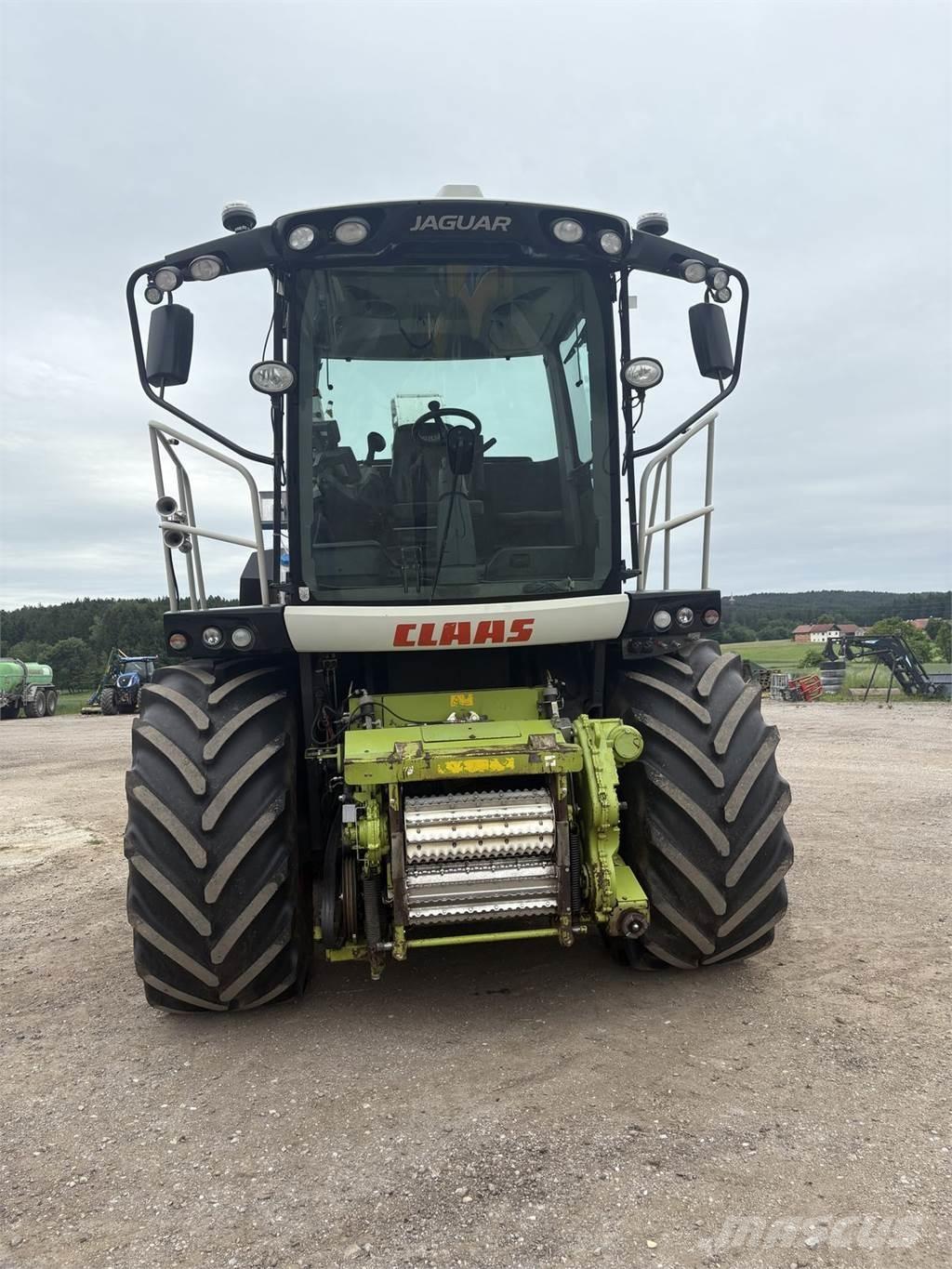 CLAAS Jaguar 960 Прицепные кормоуборочные комбайны
