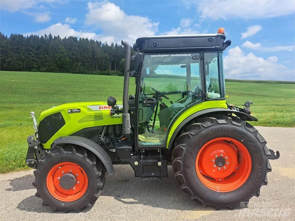CLAAS Nexos 240 XL Трактора