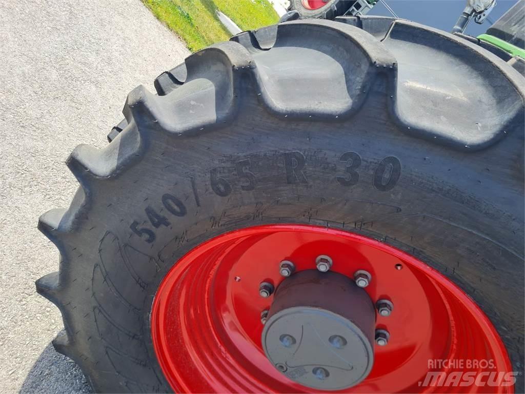 Fendt 724 Vario Трактора