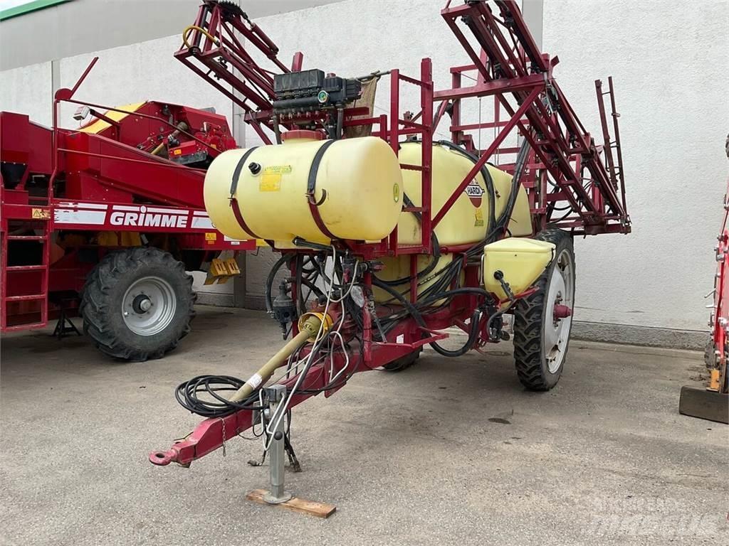 Hardi Commander Прицепные опрыскиватели