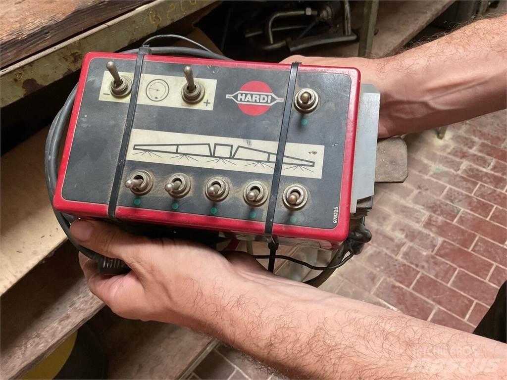 Hardi Commander Прицепные опрыскиватели
