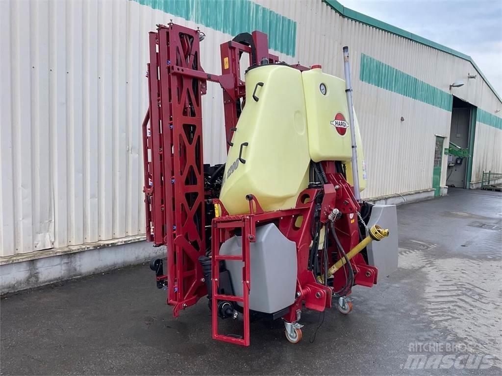 Hardi MEGA 1200 Прицепные опрыскиватели