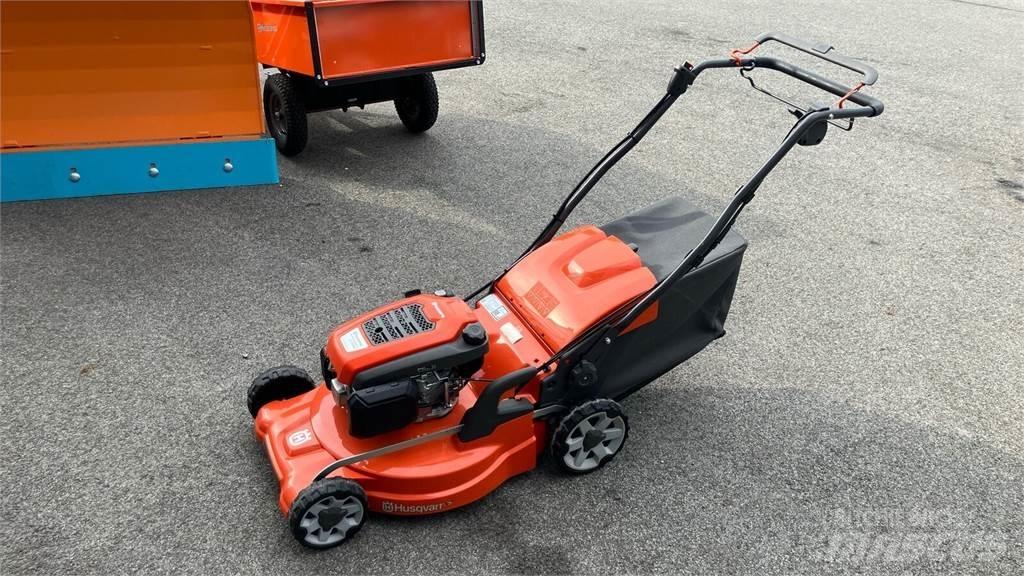 Husqvarna LC 353VE Самоходные газонокосилки