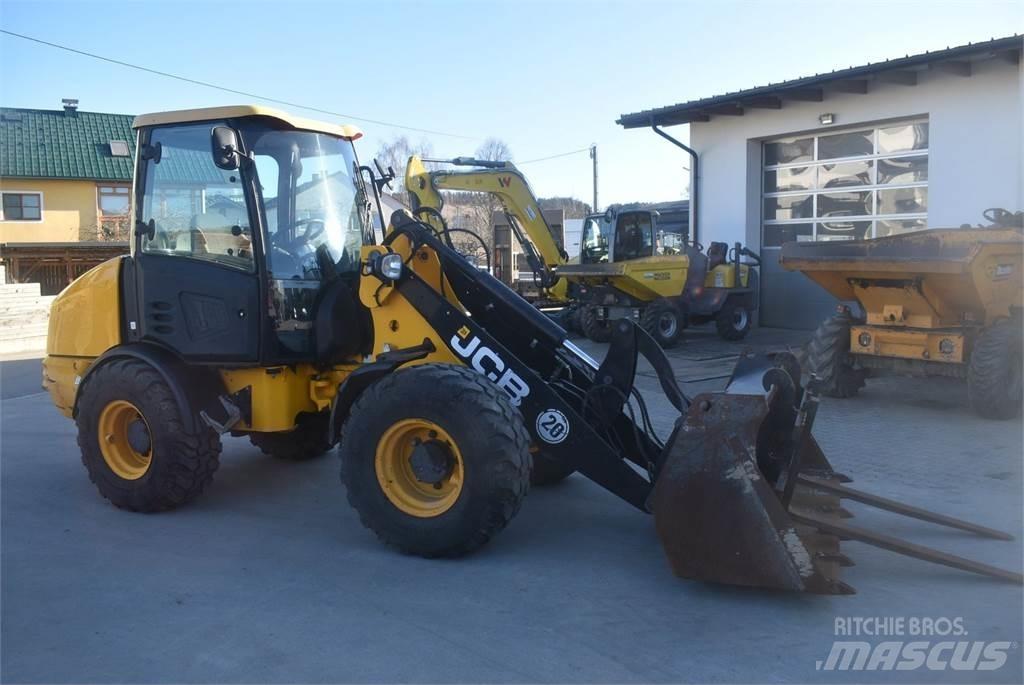 JCB 406 Фронтальные погрузчики