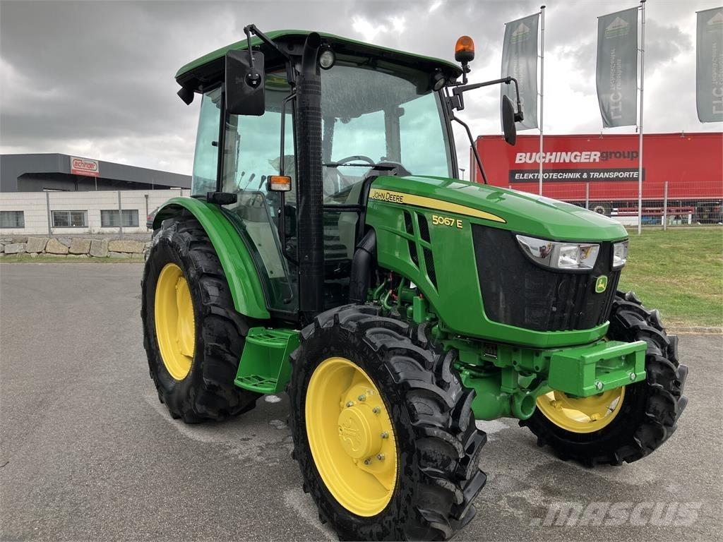 John Deere 5067E Трактора