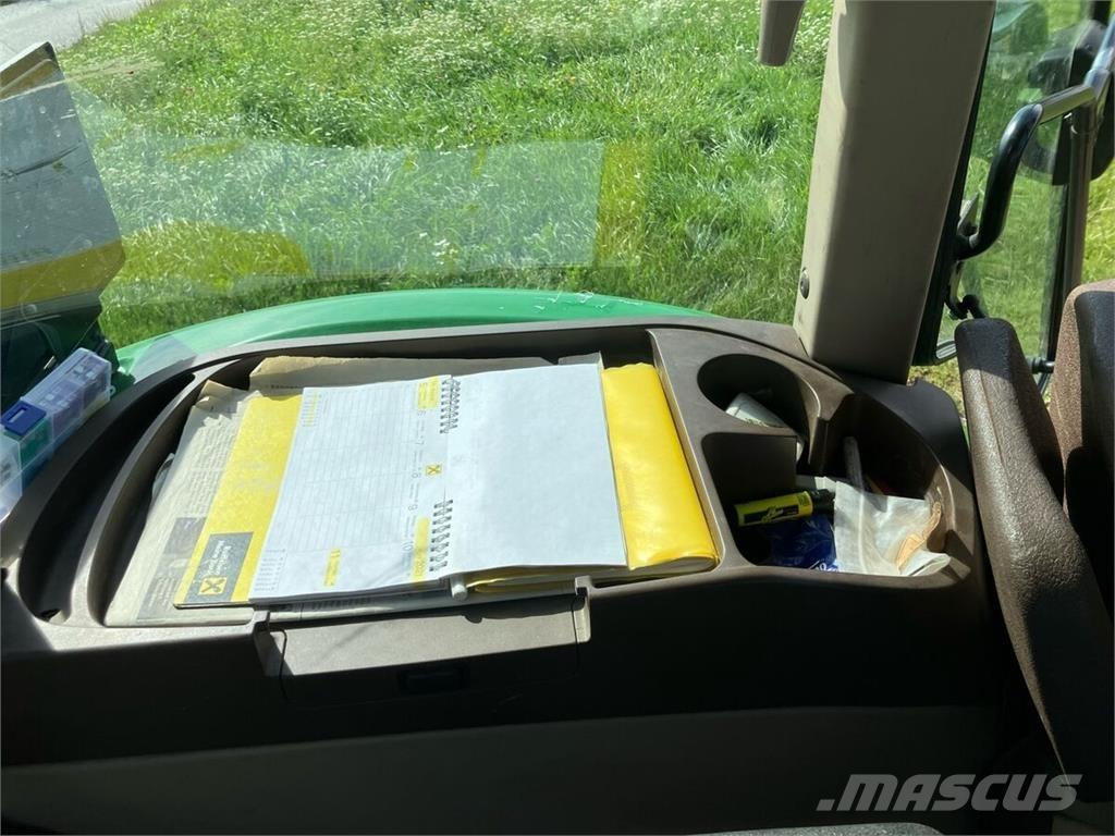 John Deere 5820 Трактора