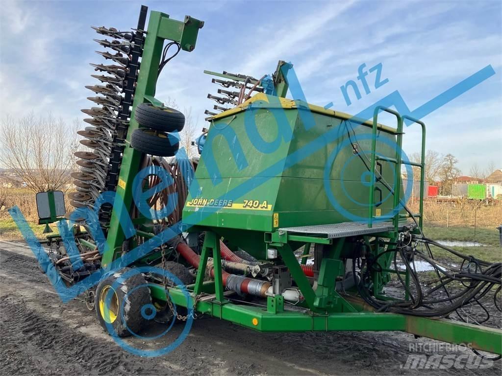 John Deere 740A Сеялки