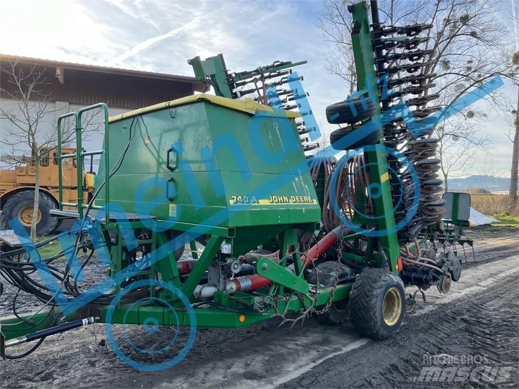 John Deere 740A Сеялки