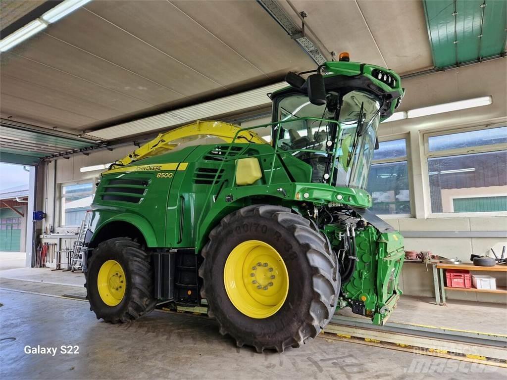 John Deere 8500 Прицепные кормоуборочные комбайны